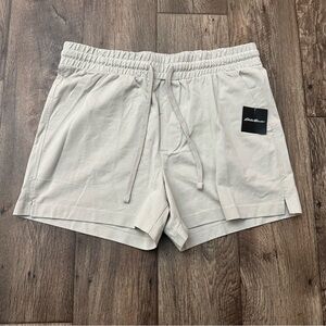 Eddie Bauer Versatrex Shorts Women’s Size M Beige Khaki